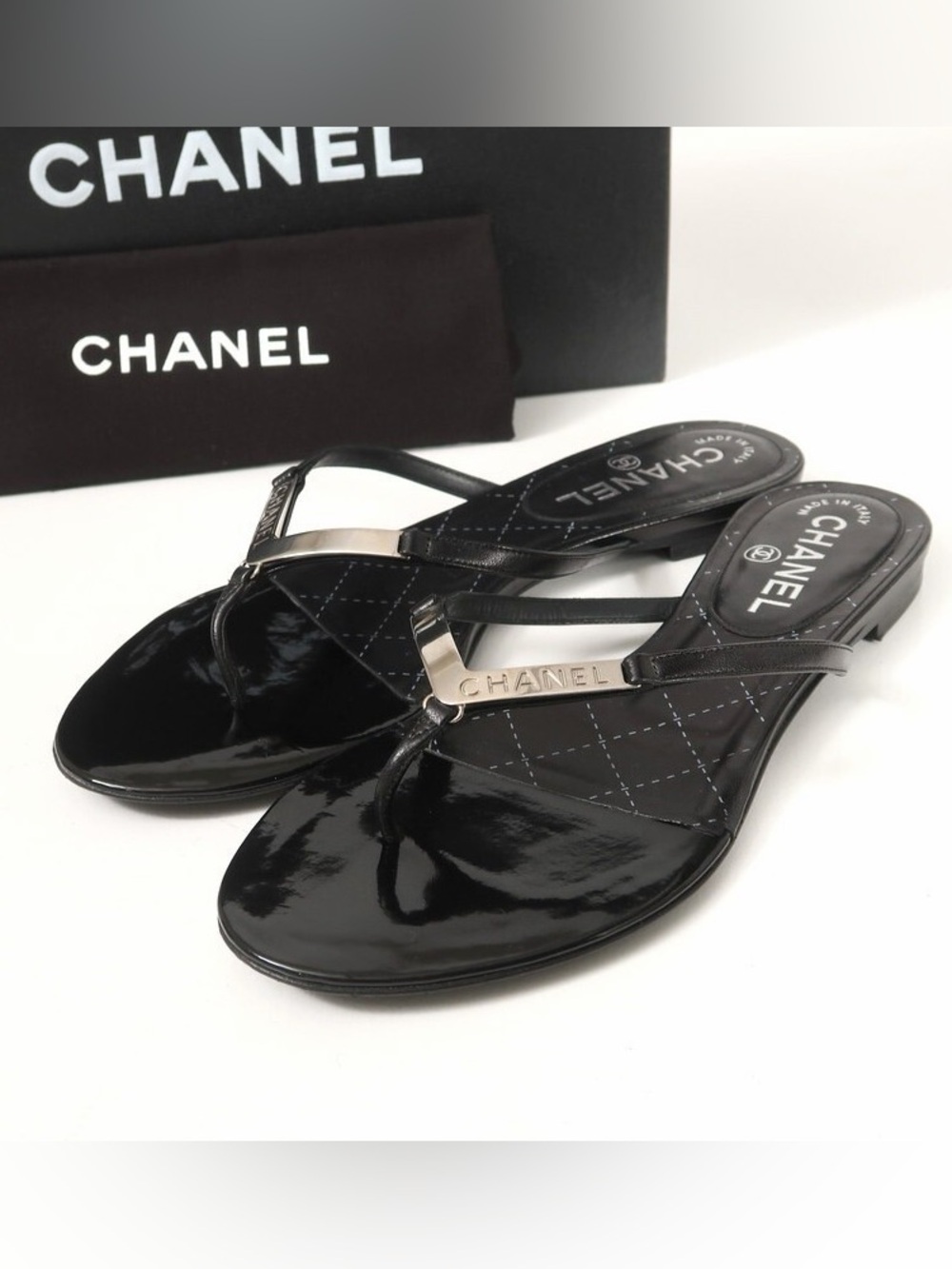 CHANEL Black Leather Thong Sandals Flats / Size EU 37 / Full Set